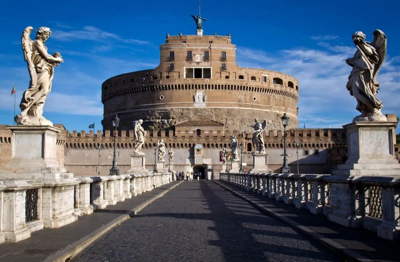 Navona & Castel Sant'Angelo Whole Holiday Apartment Da Pamino & Priscilla Rome